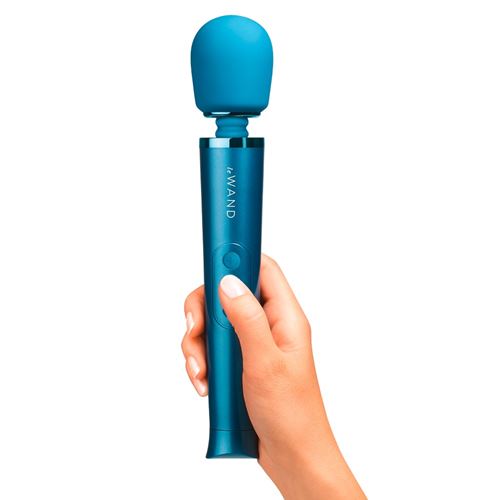 le-wand-petite-rechargeable-vibrating-massager-blue